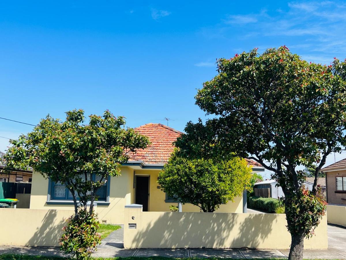 Cosy 4Br Home 15 Minutes Away From Melbourne Airport St Albans Екстериор снимка