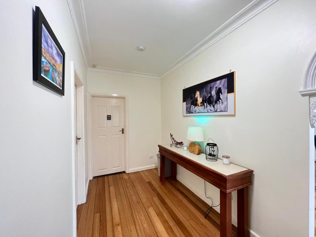 Cosy 4Br Home 15 Minutes Away From Melbourne Airport St Albans Екстериор снимка
