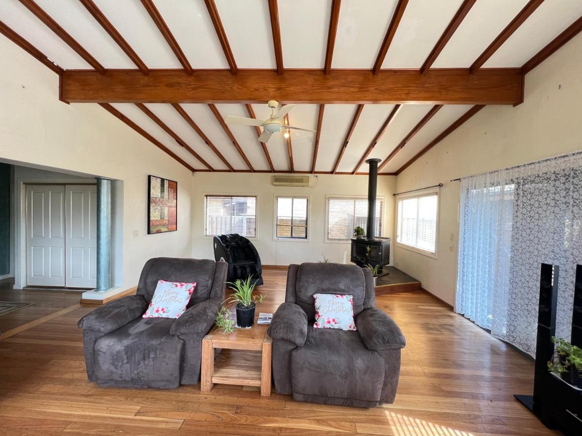 Cosy 4Br Home 15 Minutes Away From Melbourne Airport St Albans Екстериор снимка