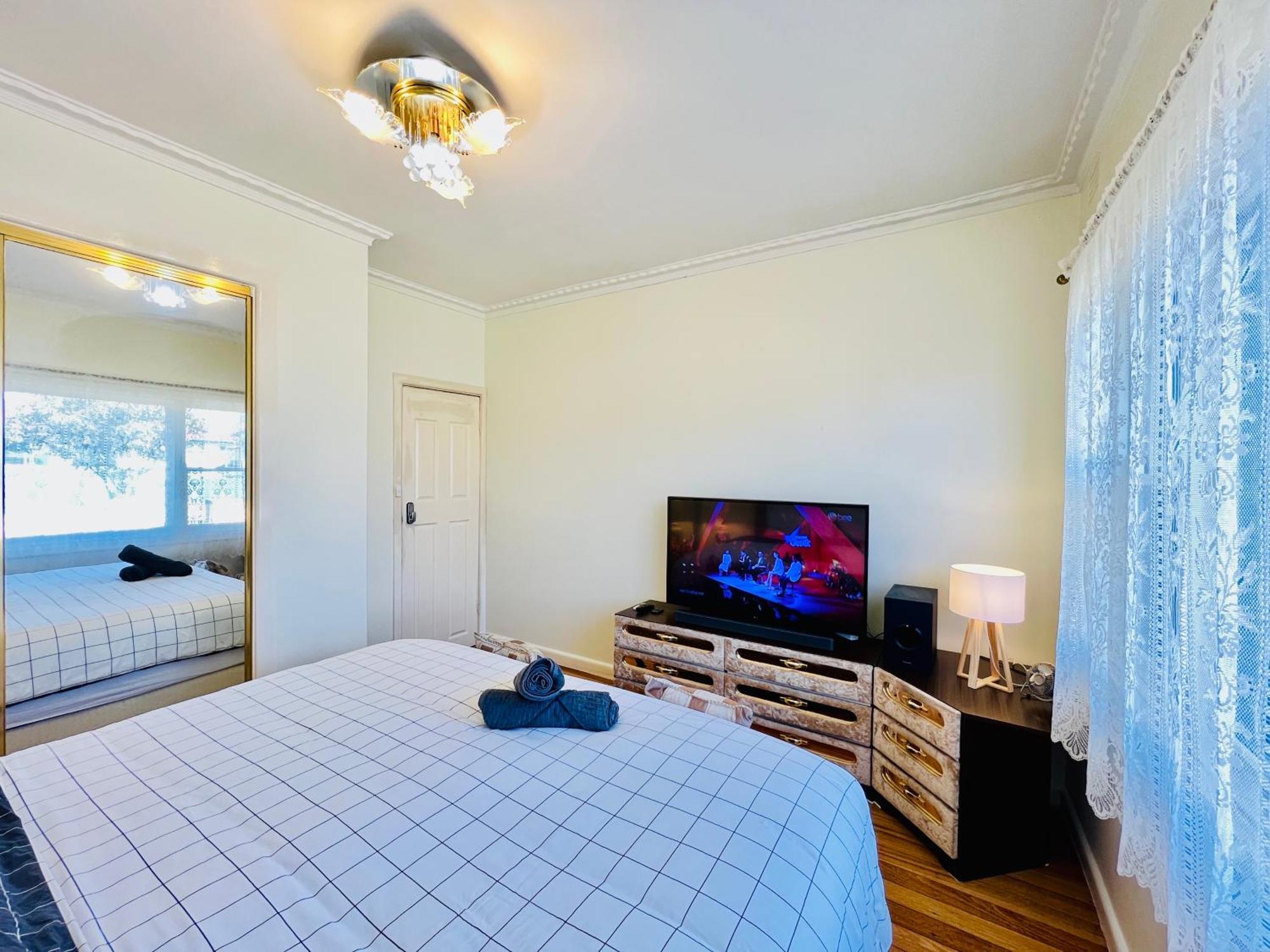Cosy 4Br Home 15 Minutes Away From Melbourne Airport St Albans Екстериор снимка
