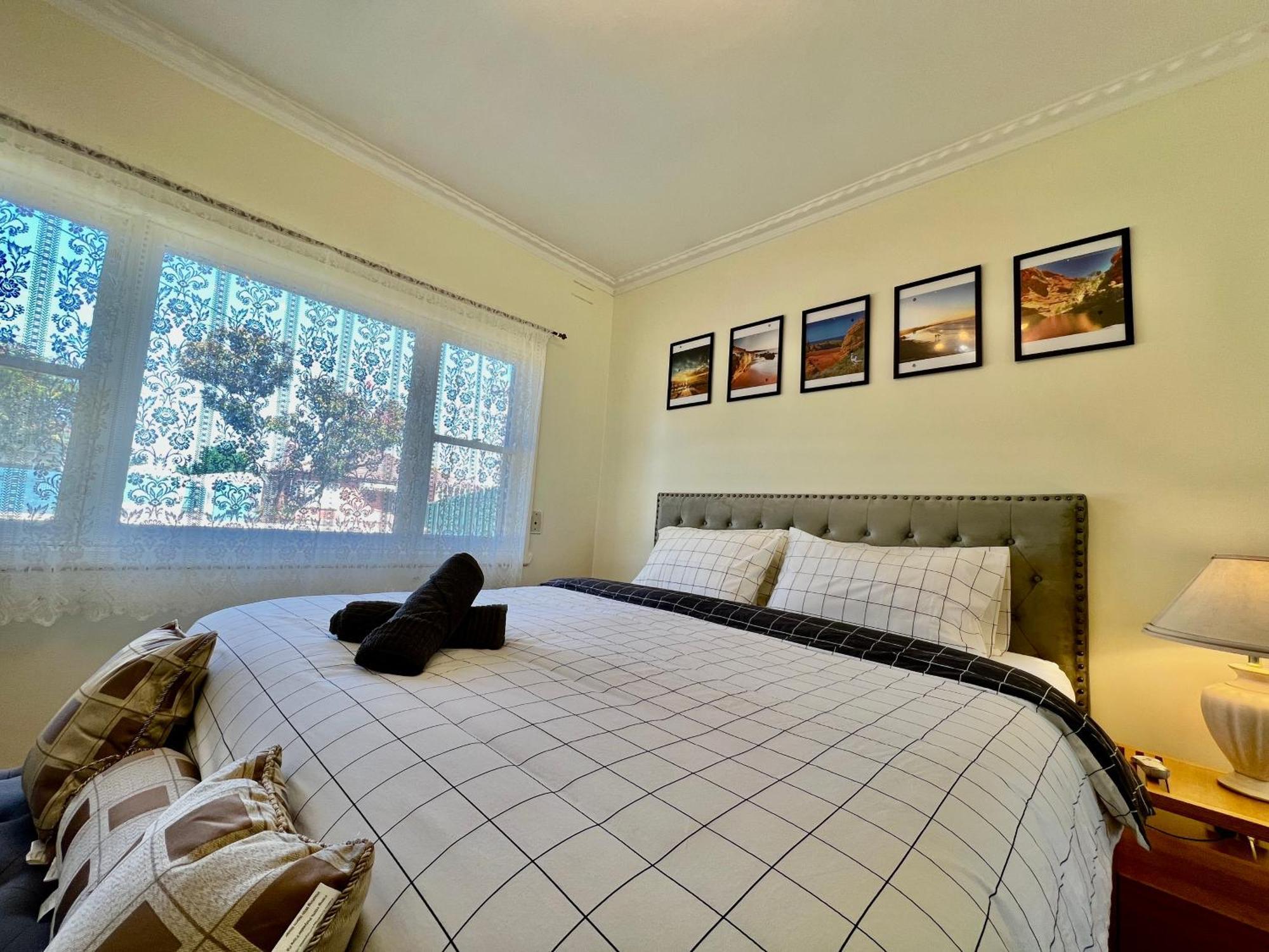 Cosy 4Br Home 15 Minutes Away From Melbourne Airport St Albans Екстериор снимка