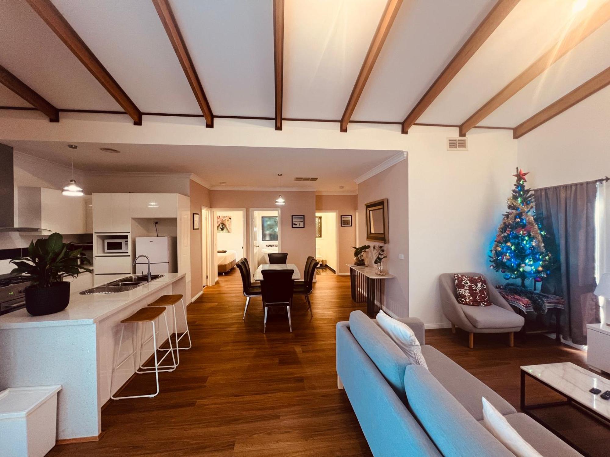 Cosy 4Br Home 15 Minutes Away From Melbourne Airport St Albans Екстериор снимка