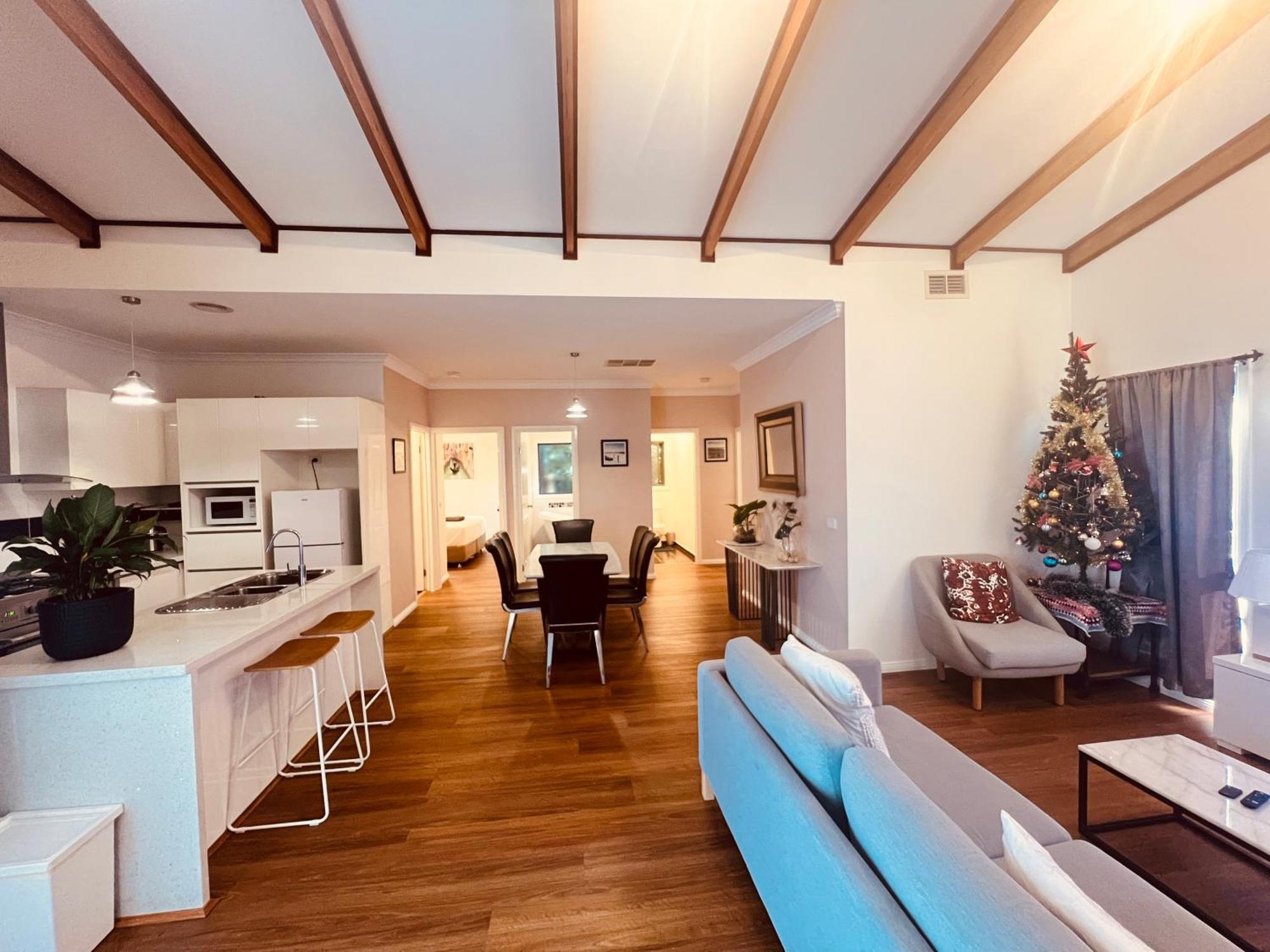 Cosy 4Br Home 15 Minutes Away From Melbourne Airport St Albans Екстериор снимка