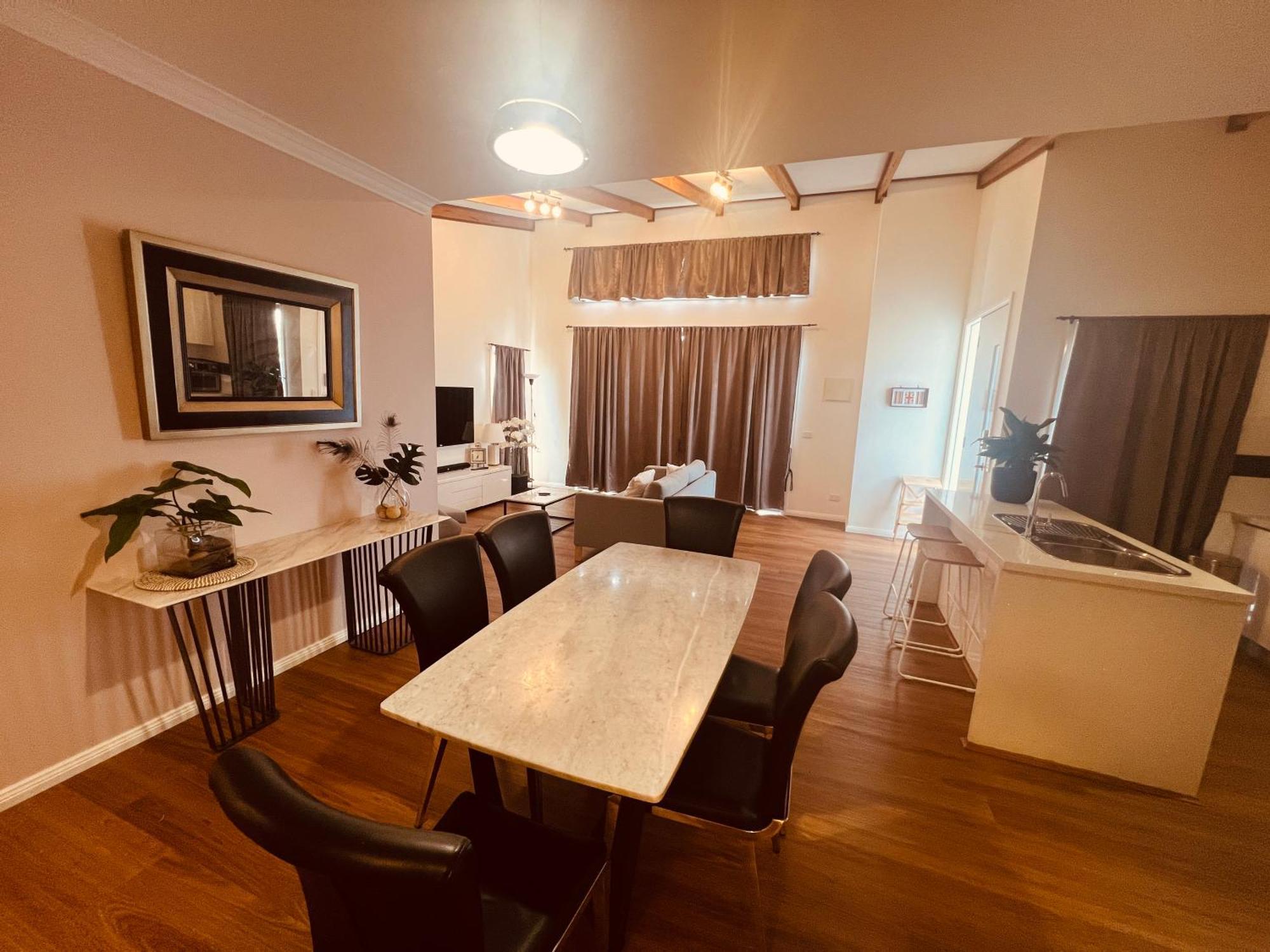 Cosy 4Br Home 15 Minutes Away From Melbourne Airport St Albans Екстериор снимка