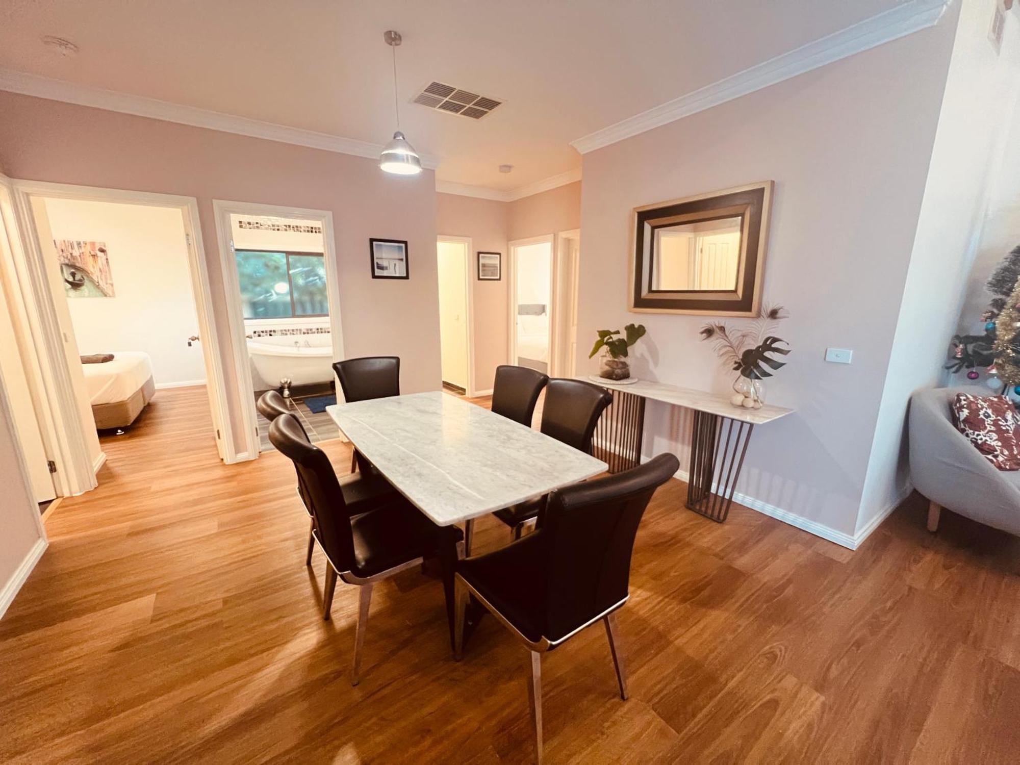 Cosy 4Br Home 15 Minutes Away From Melbourne Airport St Albans Екстериор снимка
