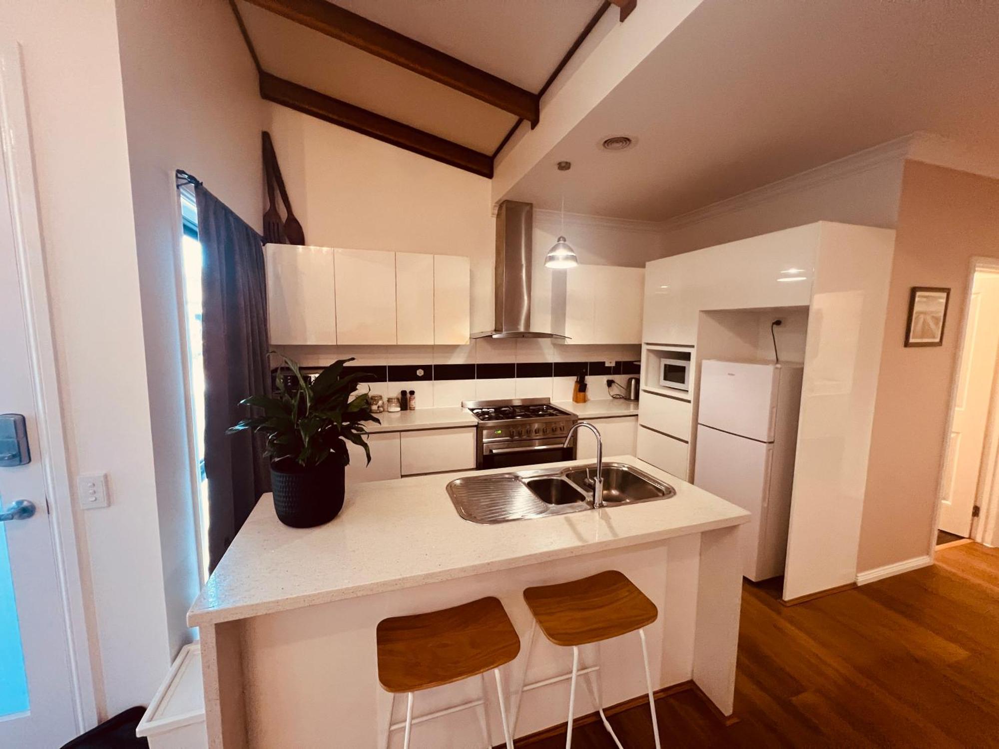 Cosy 4Br Home 15 Minutes Away From Melbourne Airport St Albans Екстериор снимка