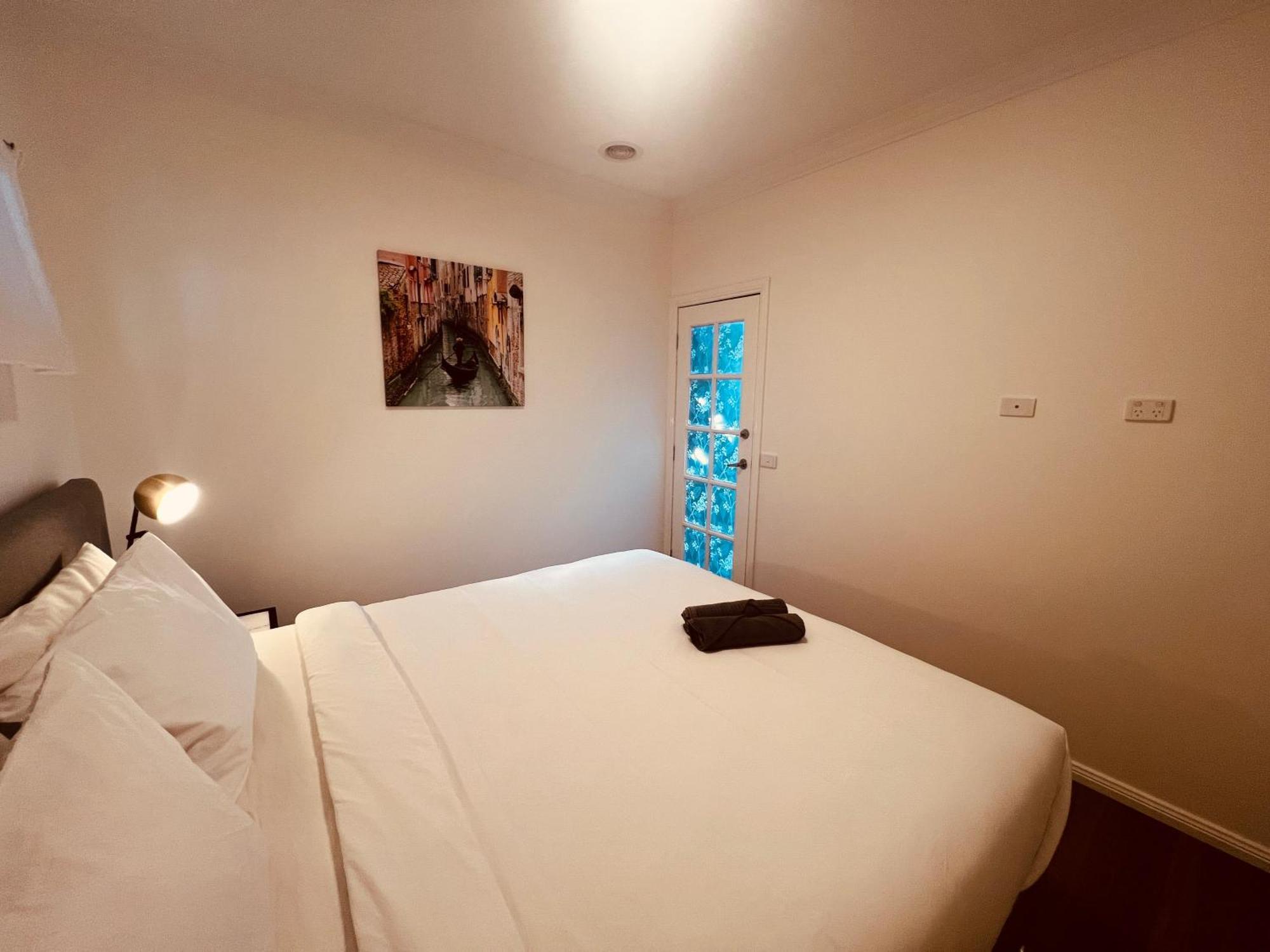Cosy 4Br Home 15 Minutes Away From Melbourne Airport St Albans Екстериор снимка
