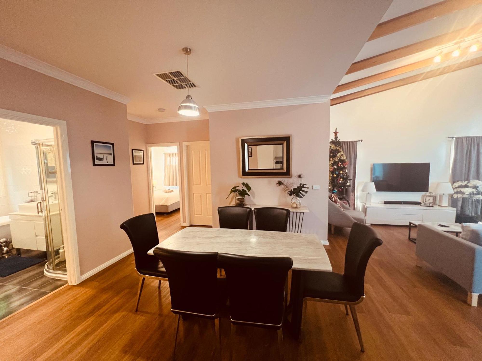 Cosy 4Br Home 15 Minutes Away From Melbourne Airport St Albans Екстериор снимка