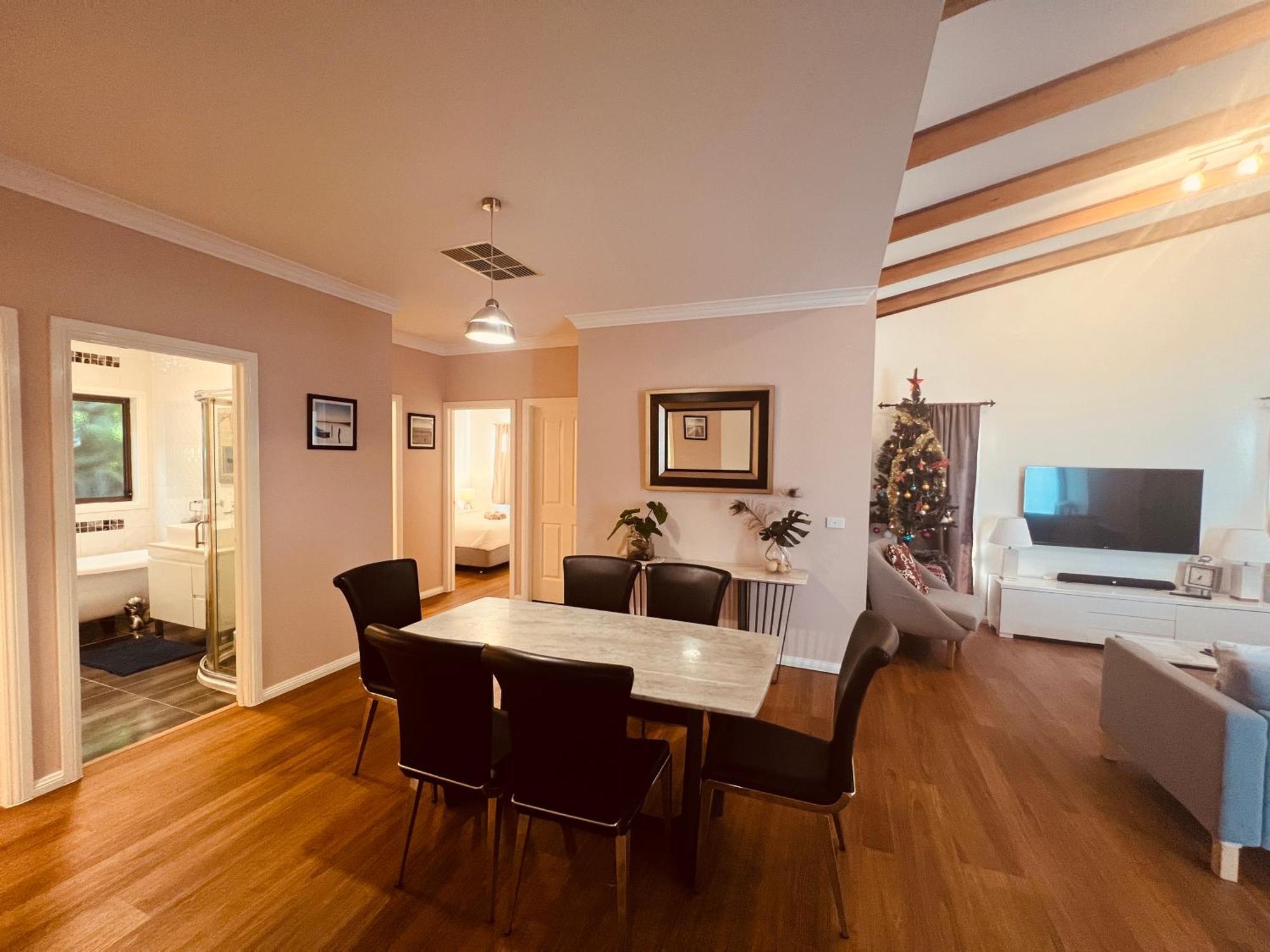 Cosy 4Br Home 15 Minutes Away From Melbourne Airport St Albans Екстериор снимка
